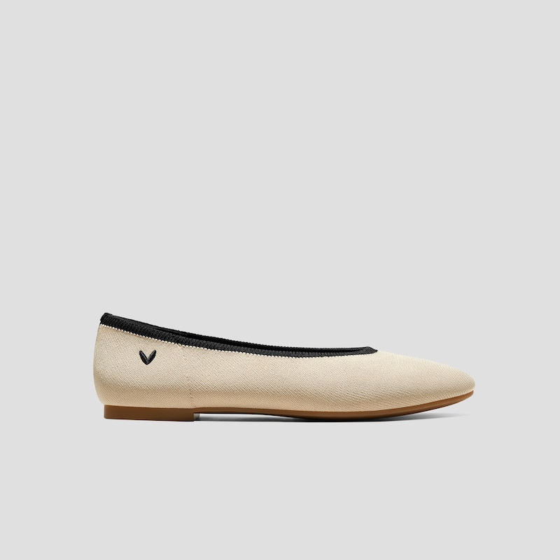 Almond-Toe Nude Flats (Nubia), ALMOND BLACK, EU35 | VIVAIA