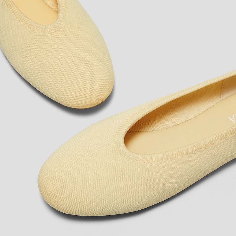 Almond-Toe Nude Flats (Nubia), BUTTERMILK, EU35 | VIVAIA
