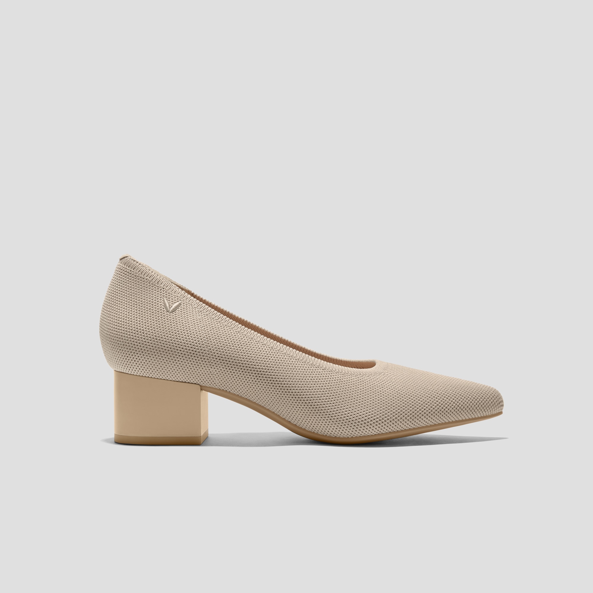 Pointed-Toe Stress FREE Chunky Heels (Georgia), ALMOND, EU35 | VIVAIA