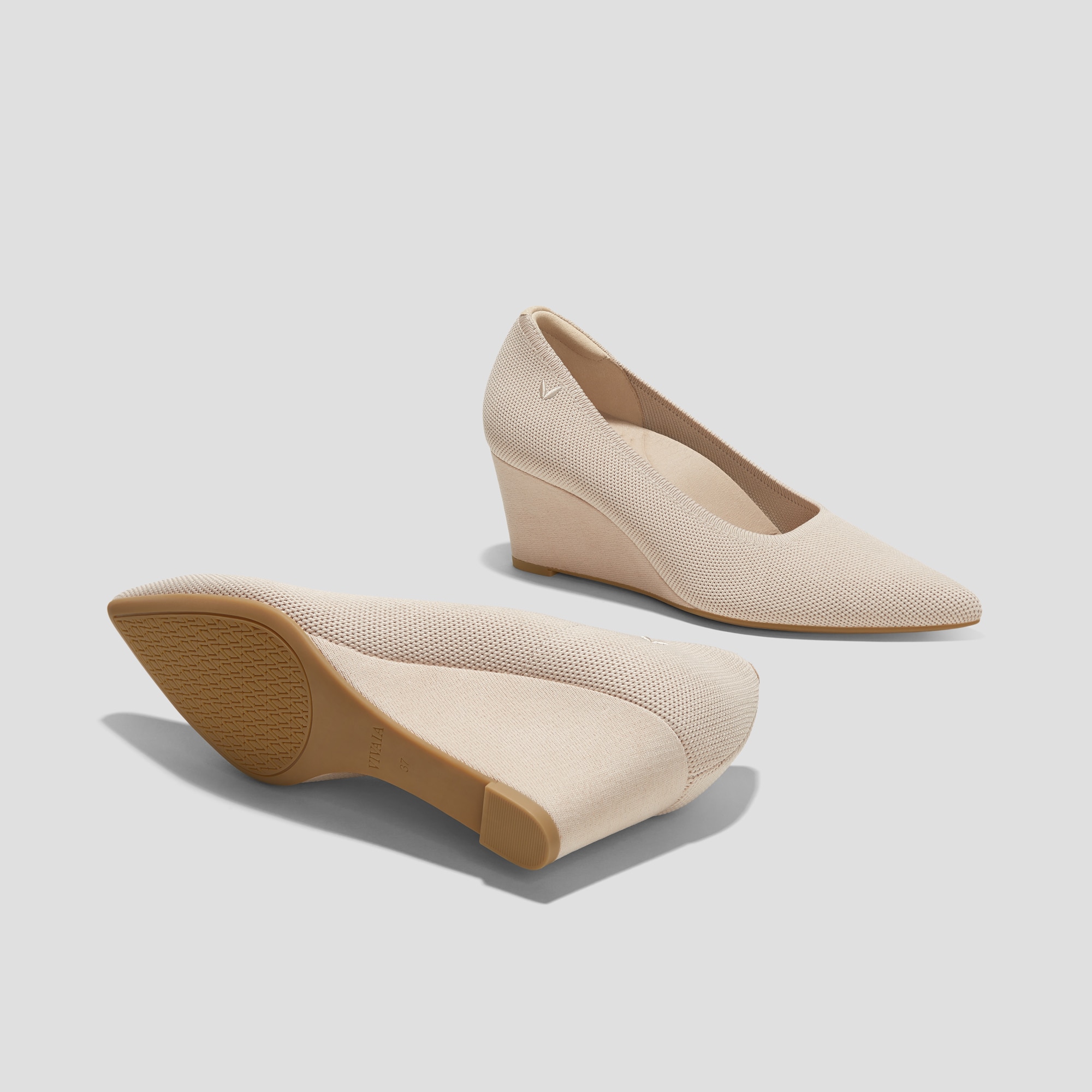 Pointed-Toe Stress FREE Wedge Heels (Deborah), ALMOND, EU35 | VIVAIA