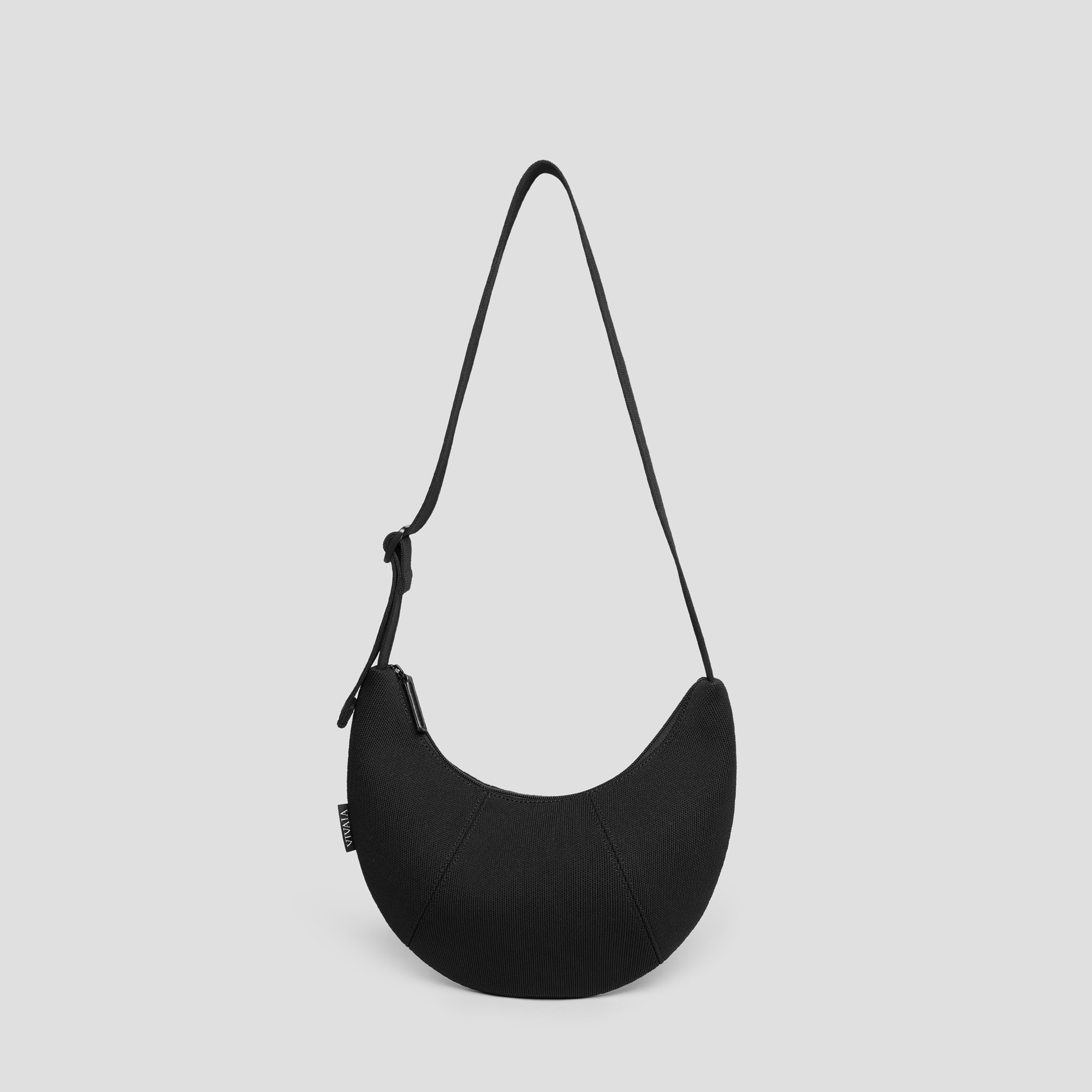 VIVAIA ショルダーバッグ　ブラック Sofia Crossbody Bag in Black | VIVAIA