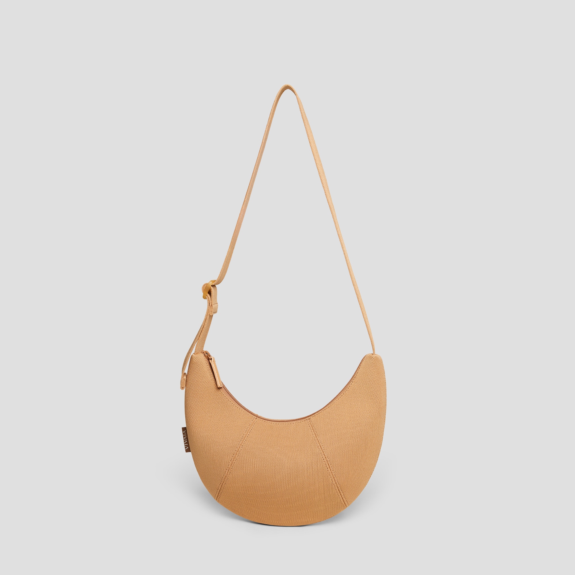 VIVAIA☆Kiana 6L容量 ムーンバッグ【送料関税込】 Kiana] 6L容量 ムーンバッグ – VIVAIA JAPAN