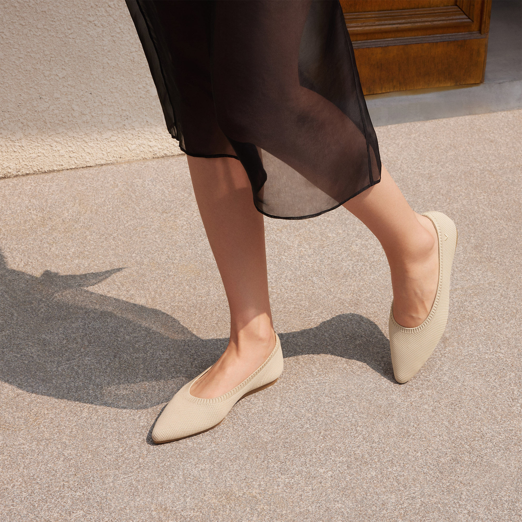 Aria5° Nude Comfortable Women Pointed Flats in Almond | VIVAIA