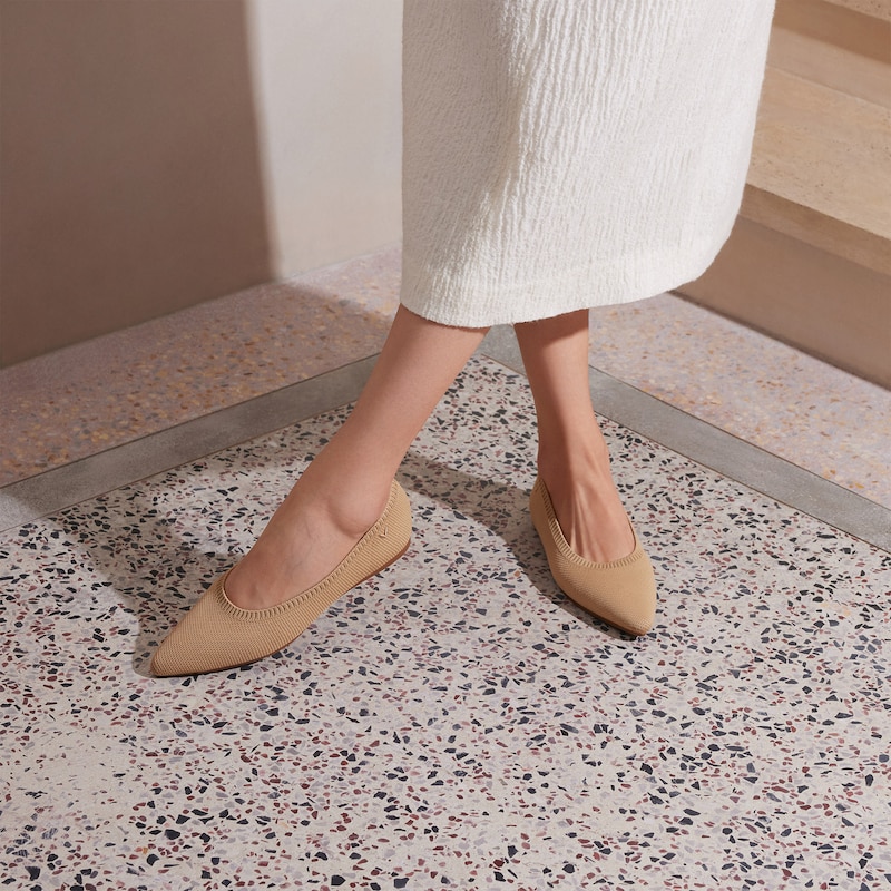 Aria5° Comfortable  Women Pointy Flats in Nude Peach | VIVAIA