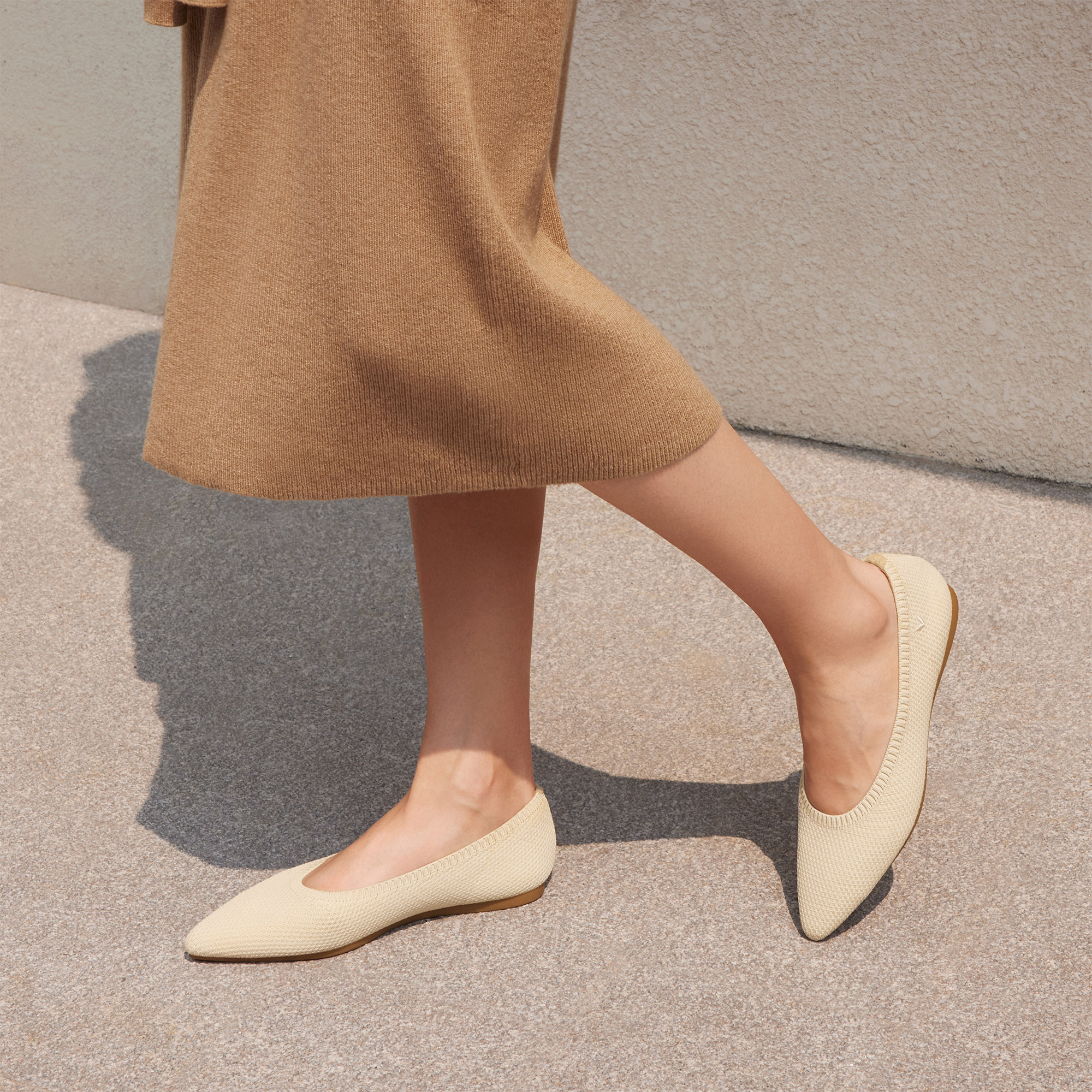 Aria 5° Freely Pointed-Toe Ballet Water-Repellent Flats in Cream