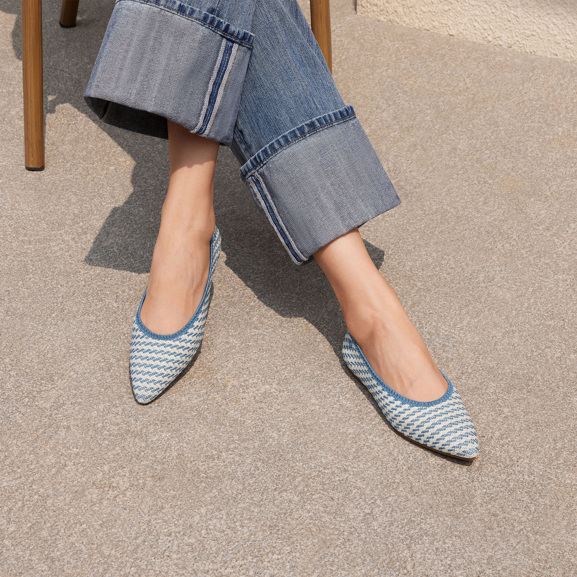 Aria 5° Pointed-Toe Ballet Flats in Denim Stripe | VIVAIA