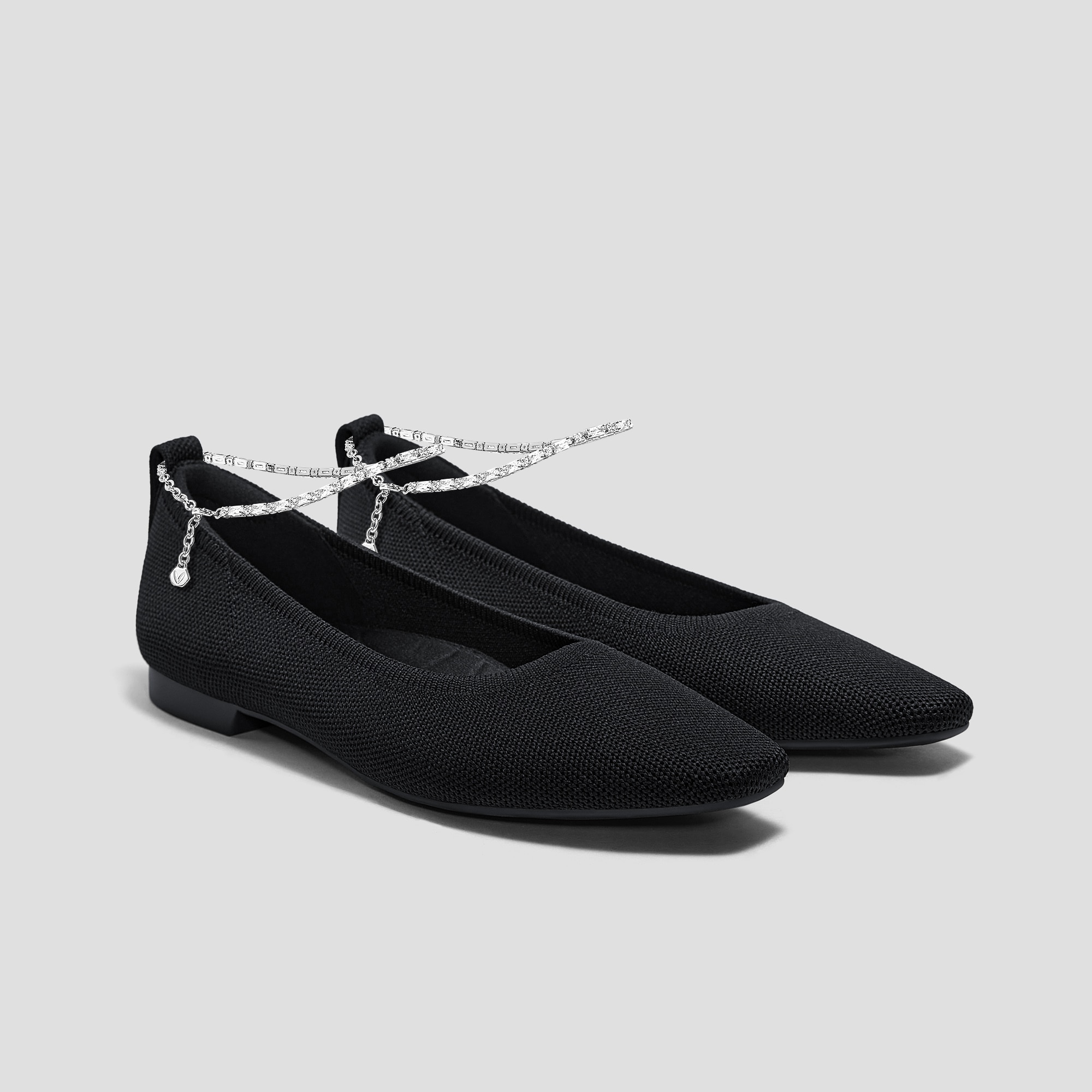 [Kathleen + Vanda] ミニスクエアトゥ アンクレット フラット Mini Square-Toe Flats (Kathleen) + Anklets | VIVAIA