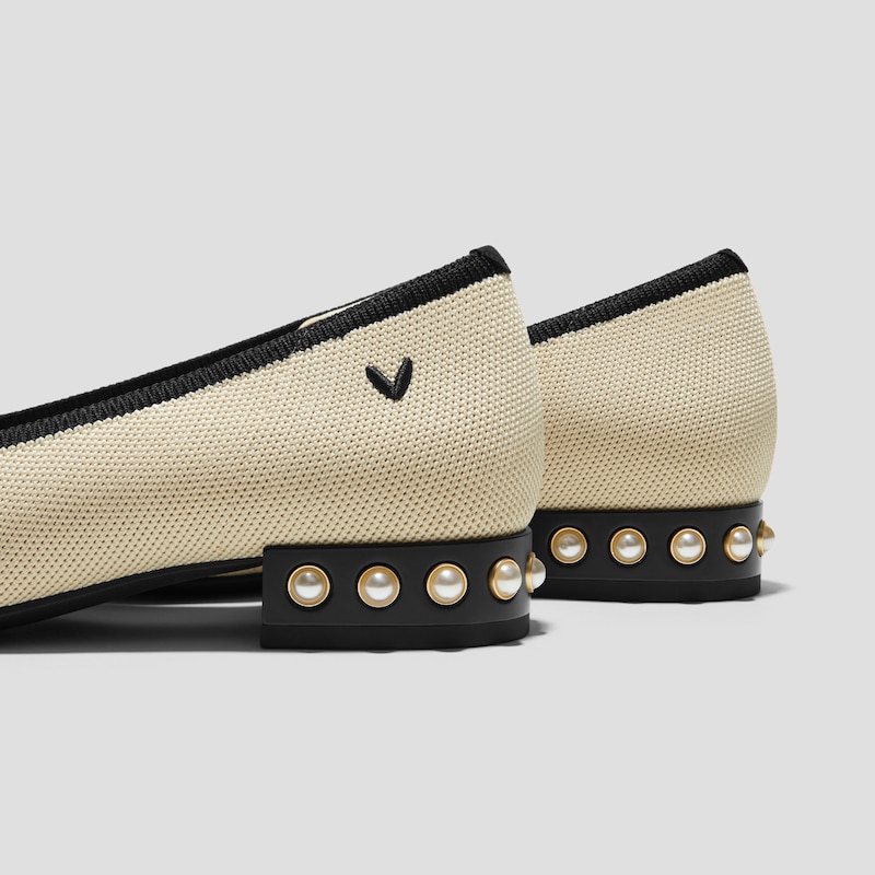Round-Toe Block Heel Pumps (Barbara) +  Pearl Chain, IVORY BLACK + GOLD, EU35 | VIVAIA