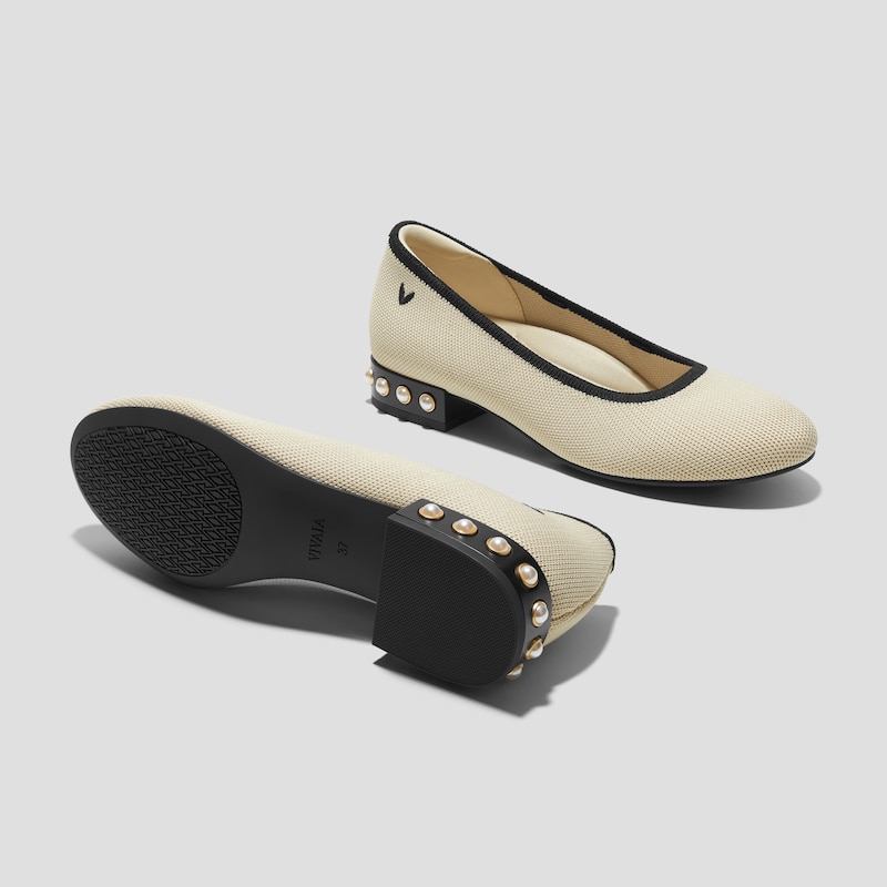 Round-Toe Block Heel Pumps (Barbara) +  Pearl Chain, IVORY BLACK + GOLD, EU35 | VIVAIA