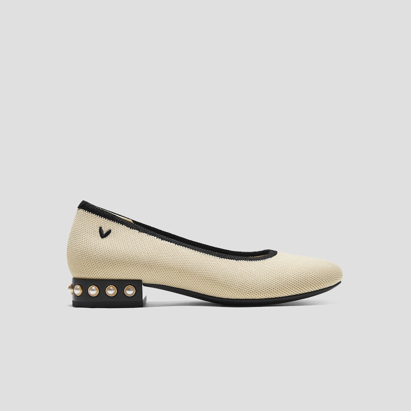 Round-Toe Block Heel Pumps (Barbara) +  Pearl Chain, IVORY BLACK + GOLD, EU35 | VIVAIA