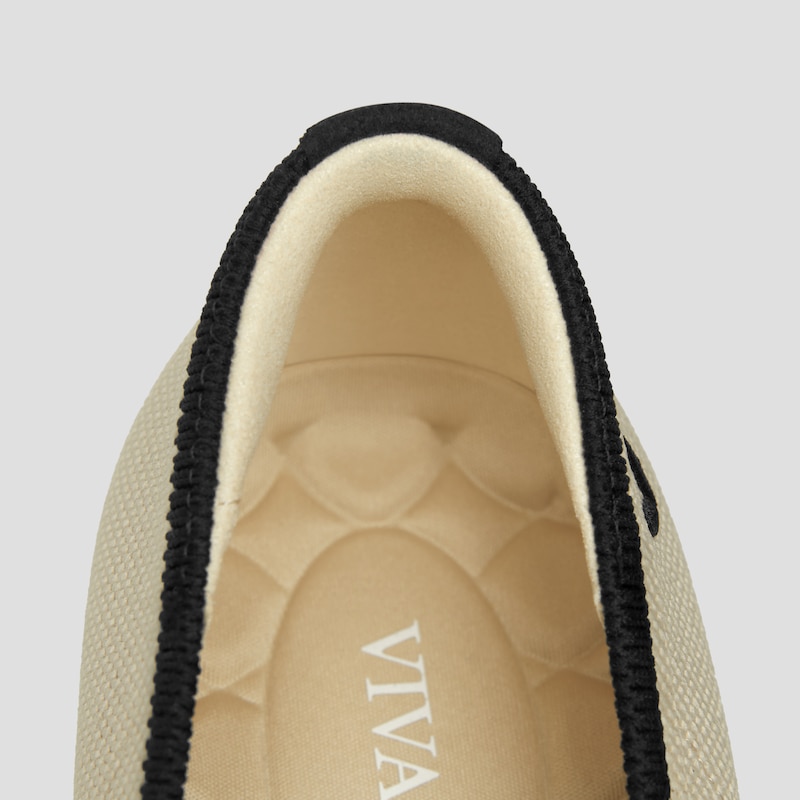 Round-Toe Block Heel Pumps (Barbara) +  Pearl Chain, IVORY BLACK + GOLD, EU35 | VIVAIA