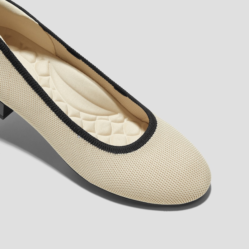 Round-Toe Block Heel Pumps (Barbara) +  Pearl Chain, IVORY BLACK + GOLD, EU35 | VIVAIA