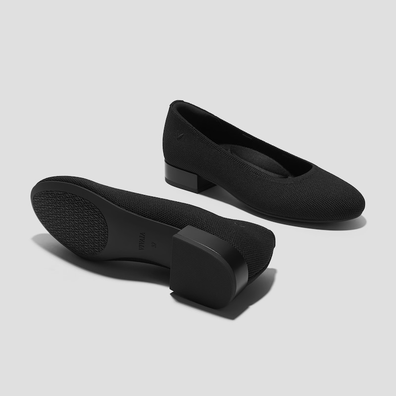 Round-Toe Block Heel Pumps (Barbara) + Cuban Chain, Black + Silver, EU35 | VIVAIA