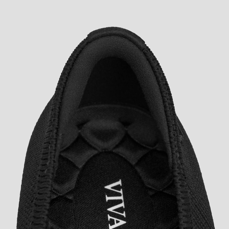 Round-Toe Block Heel Pumps (Barbara) + Cuban Chain, Black + Silver, EU35 | VIVAIA