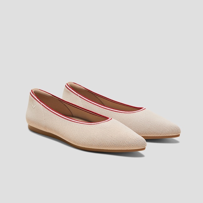Pointed-Toe Ballet Flats (Aria 5°)