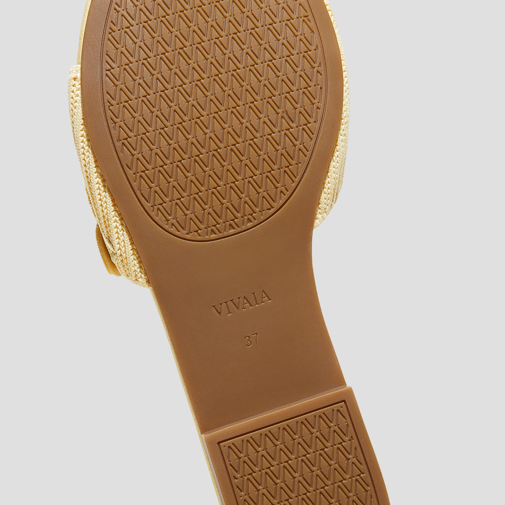 Round-Toe Slippers (Cleo), BUTTER YELLOW, EU35 | VIVAIA