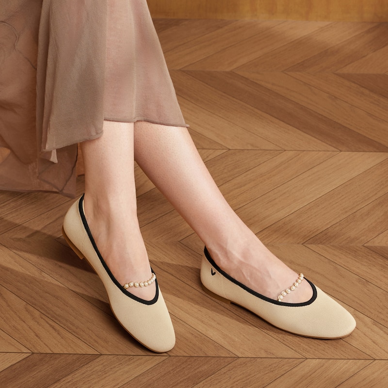 Almond-Toe Pressure-Free Flats (Nubia) + Pearl Chain, ALMOND BLACK + Gold, EU35 | VIVAIA