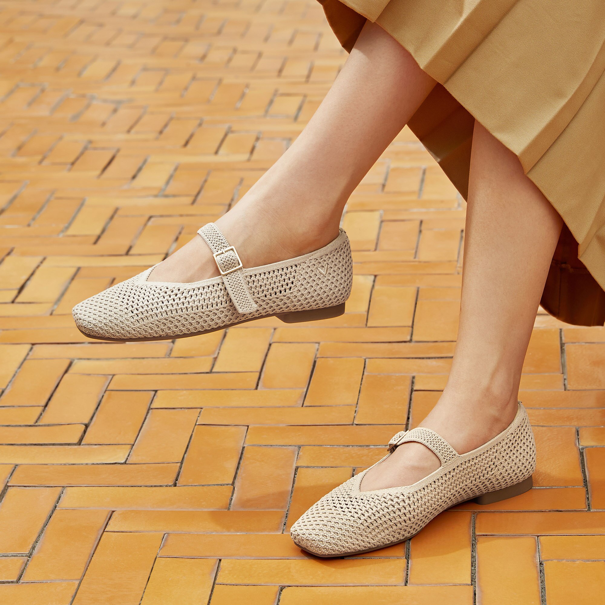 【VIVAIA】Margot Walker Mesh アーモンド EU36 Lightweight Square-Toe Mary-Jane (Margot Walker Mary-Jane