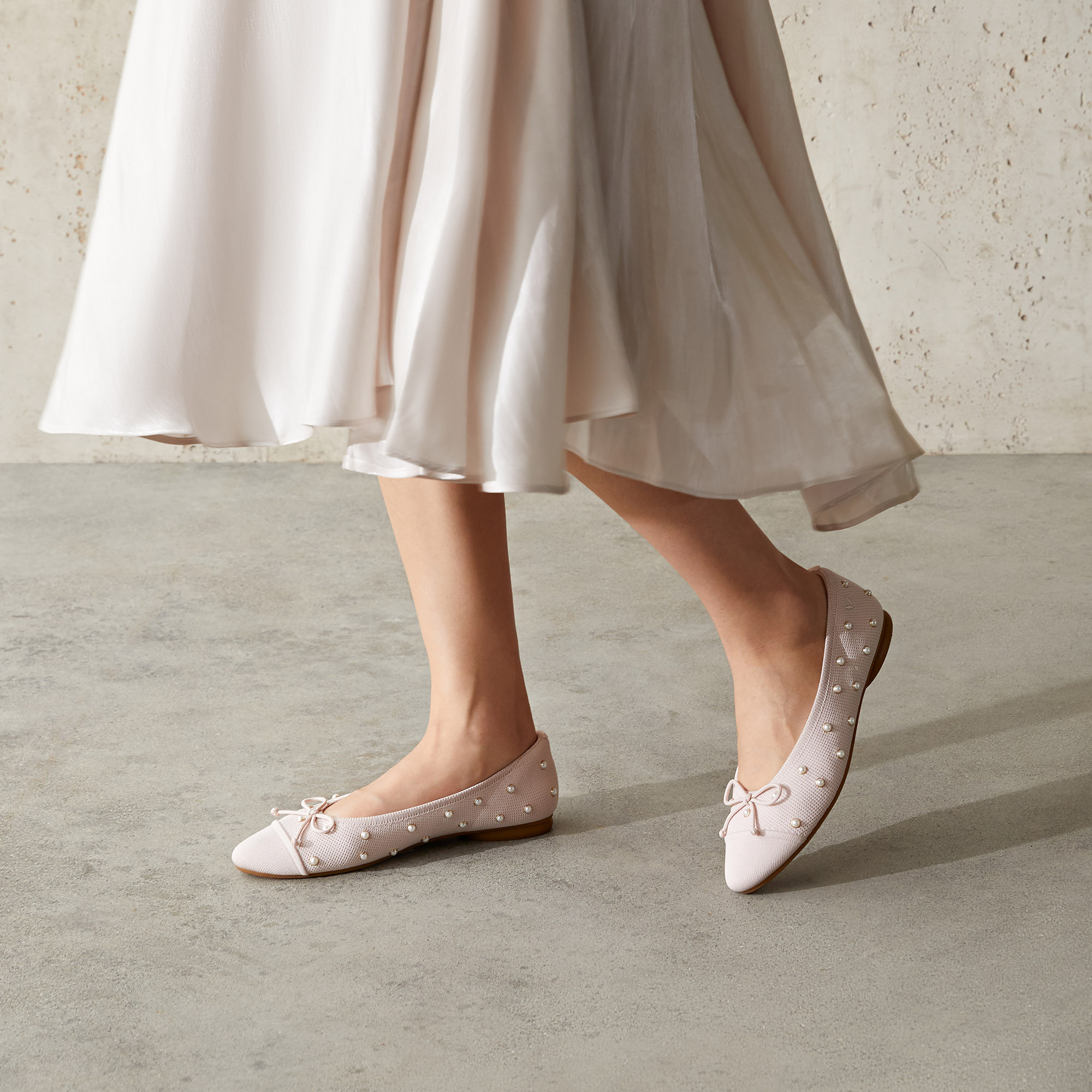 Almond-Toe Bow Flats (Tiana), BALLET BLUSH PEARLS, EU35 | VIVAIA