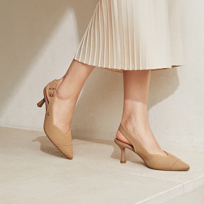 Pointed-Toe Slingback Sandals (Addison), NUTMEG, EU43 | VIVAIA