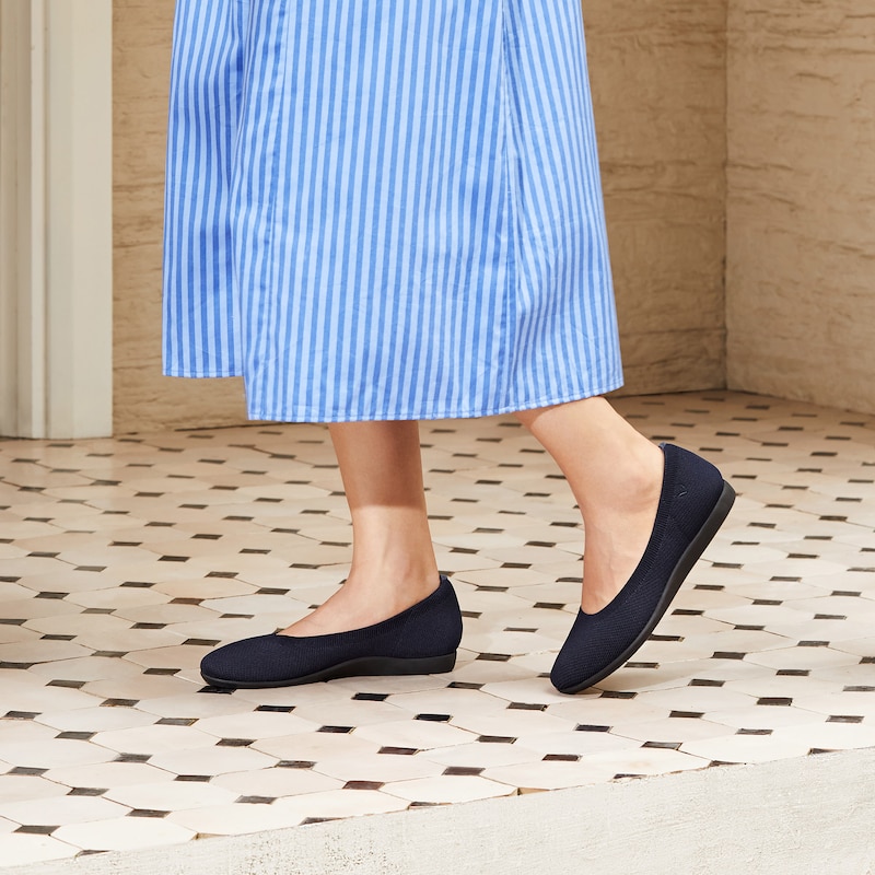 Round-Toe Flats (Claire Walker), NAVY - WATER REPELLENT | VIVAIA