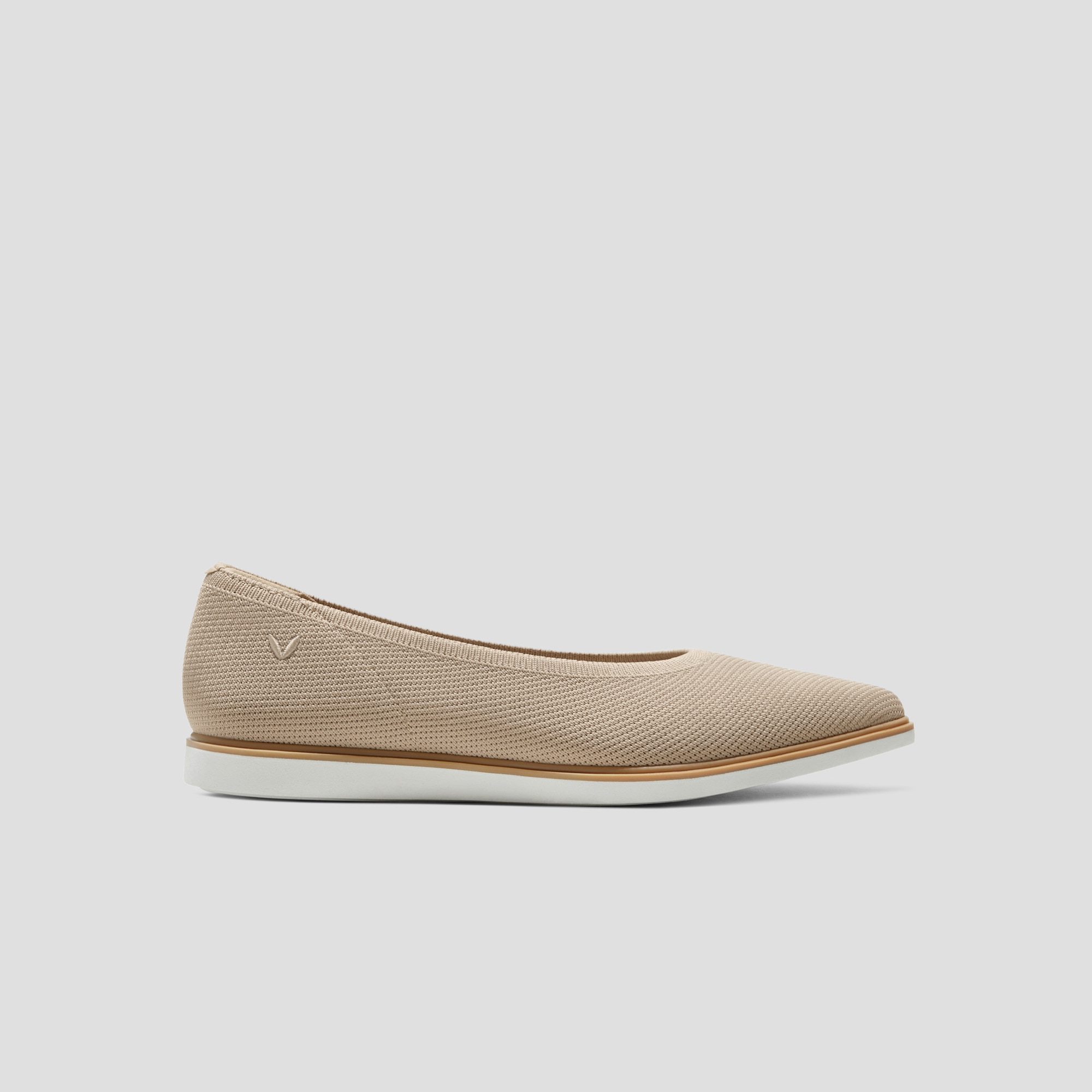 Pointed-Toe All-Day Standing Flats (Veronica), ALMOND, EU35 | VIVAIA