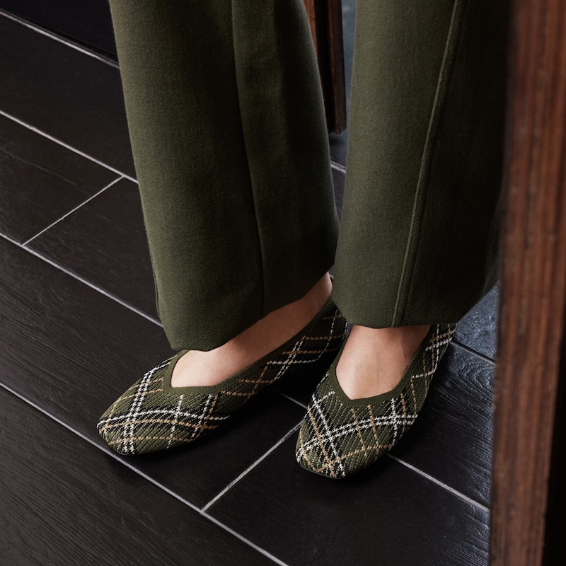 Square-Toe V-Cut Flats (Margot 2.0), DK.OLIVE LINED PLAID, EU35 | VIVAIA