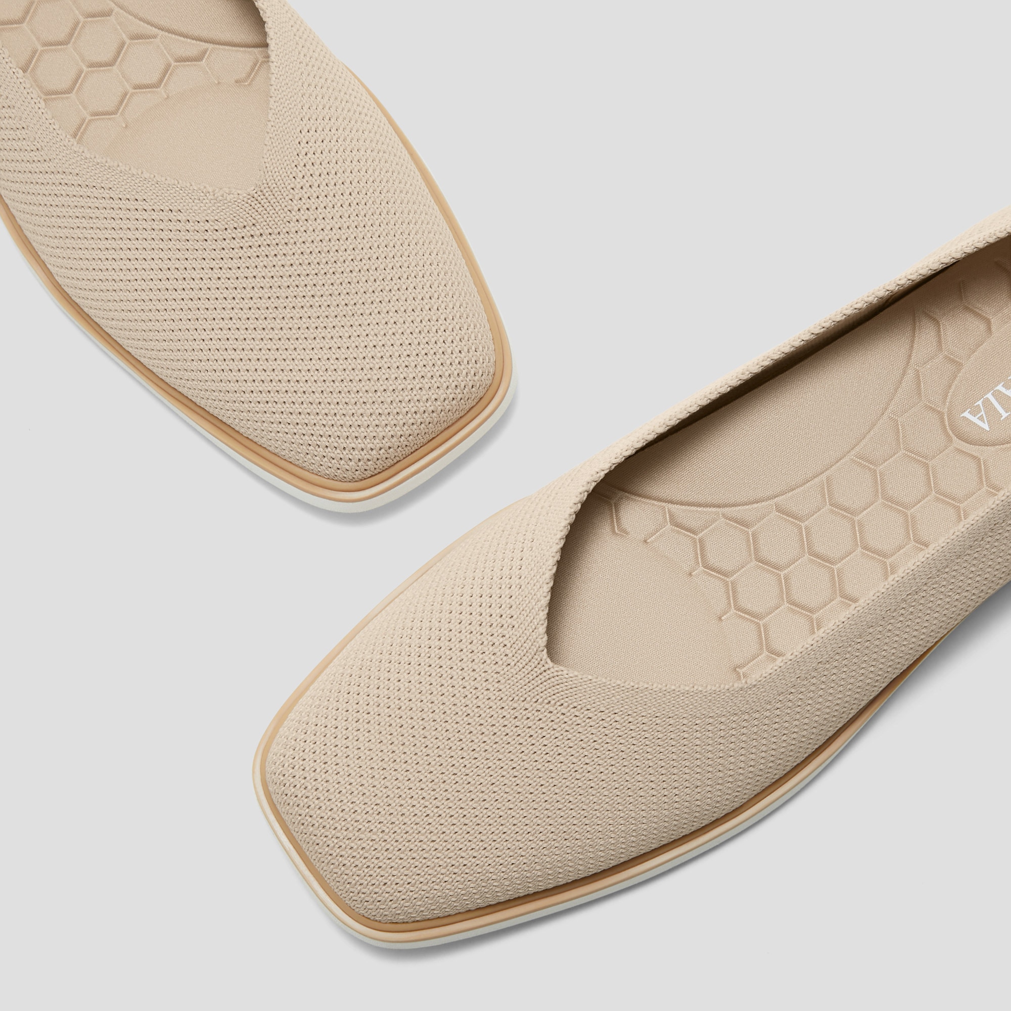 Square-Toe All-Day Standing Flats (Mabel), ALMOND, EU35 | VIVAIA