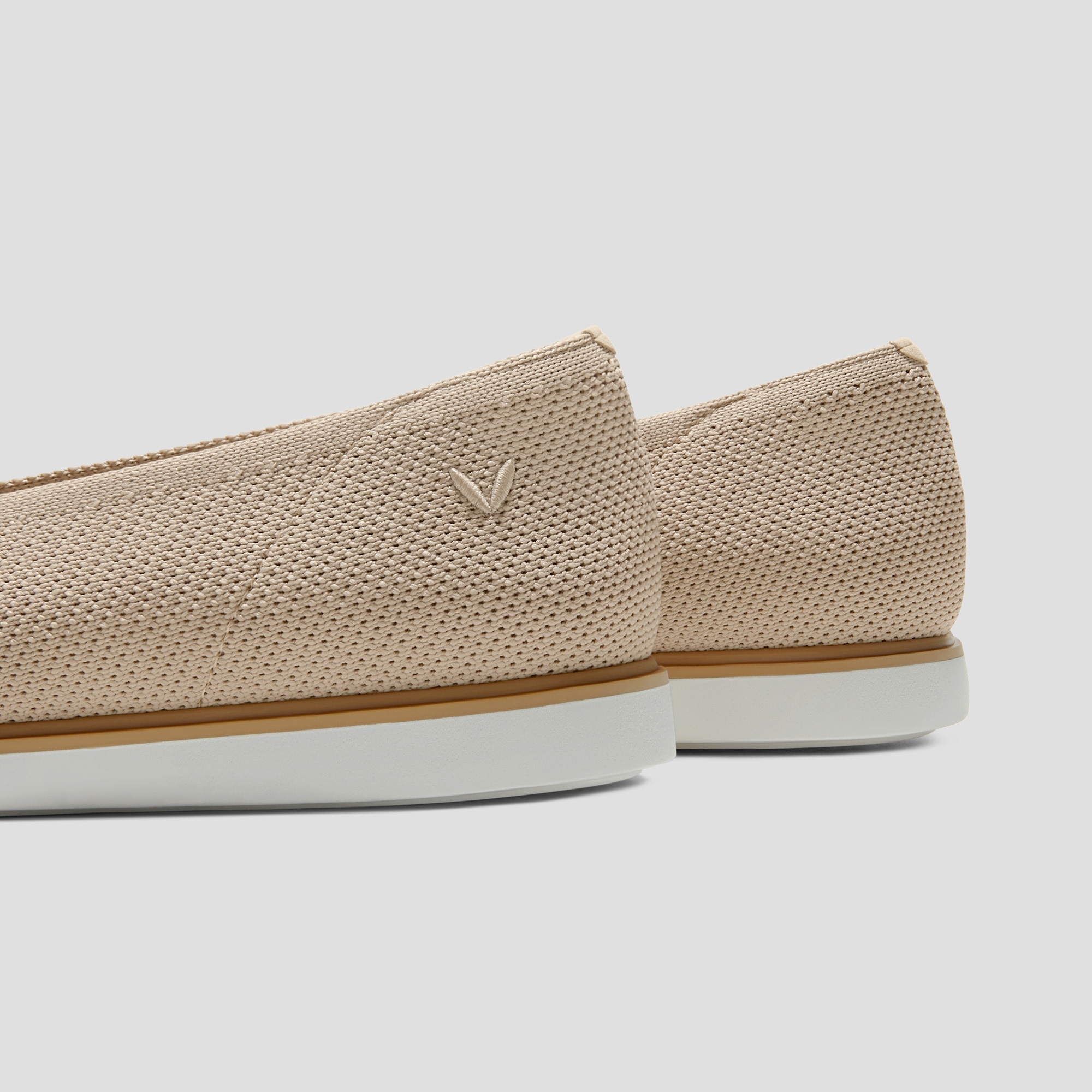 Square-Toe All-Day Standing Flats (Mabel), ALMOND, EU35 | VIVAIA