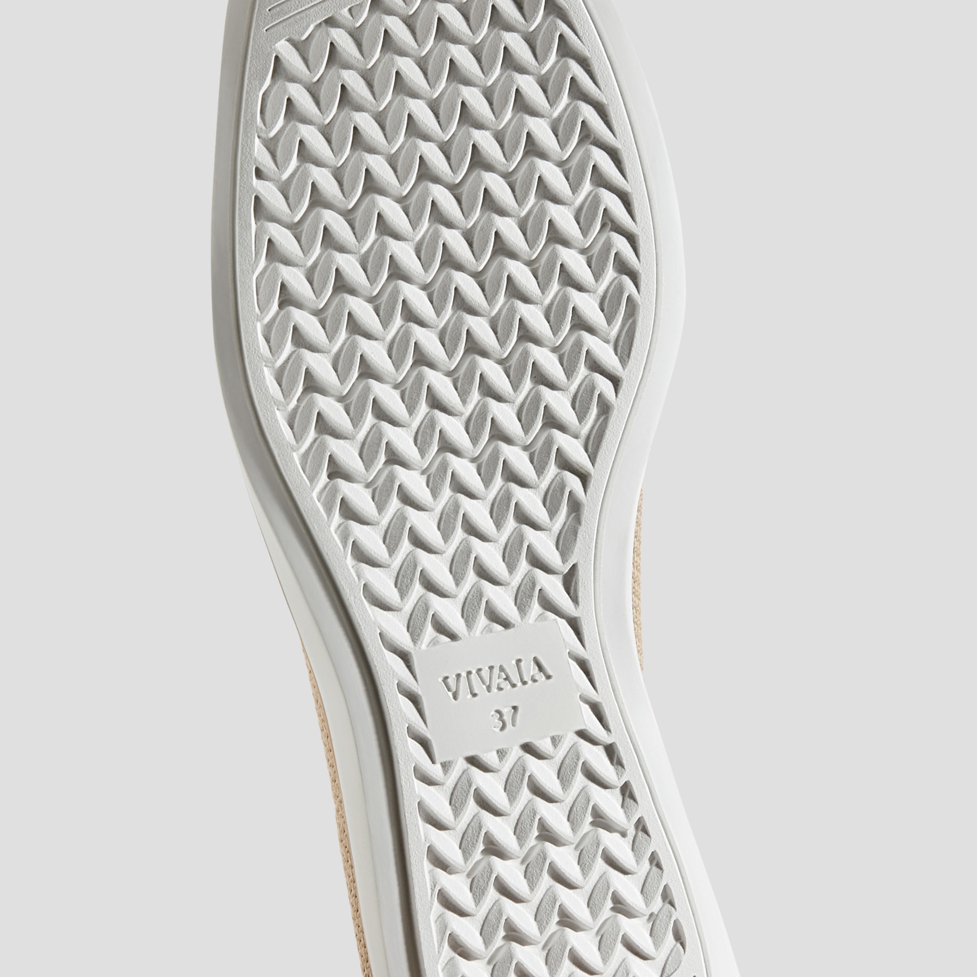Square-Toe All-Day Standing Flats (Mabel), ALMOND, EU35 | VIVAIA