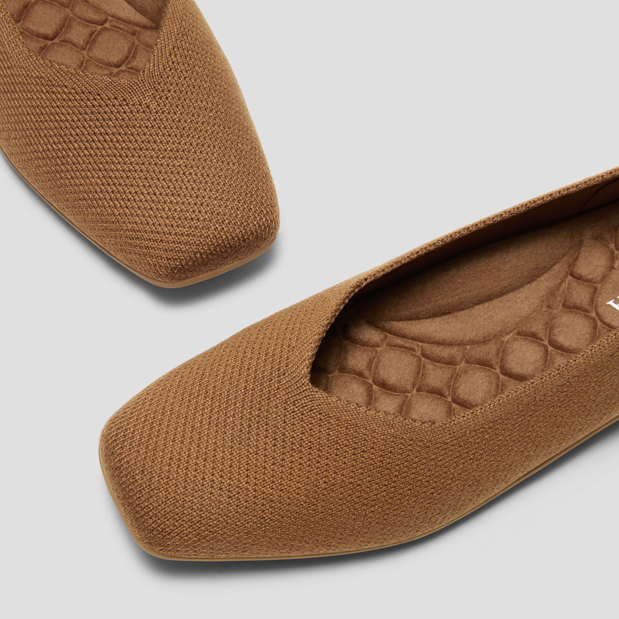 Lightweight Square-Toe V-Cut Flats (Margot Walker), CARAMEL WOOL