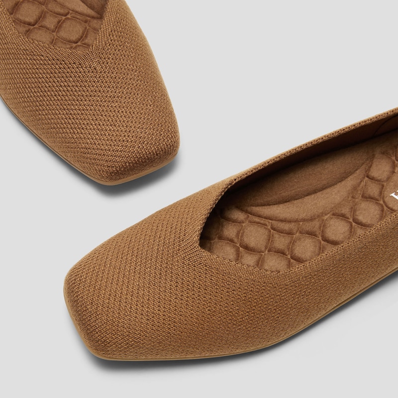 Lightweight Square-Toe V-Cut Flats (Margot Walker), CARAMEL WOOL, EU35 | VIVAIA