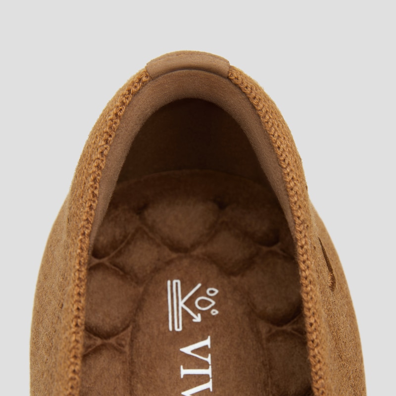 Lightweight Square-Toe V-Cut Flats (Margot Walker), CARAMEL WOOL, EU35 | VIVAIA