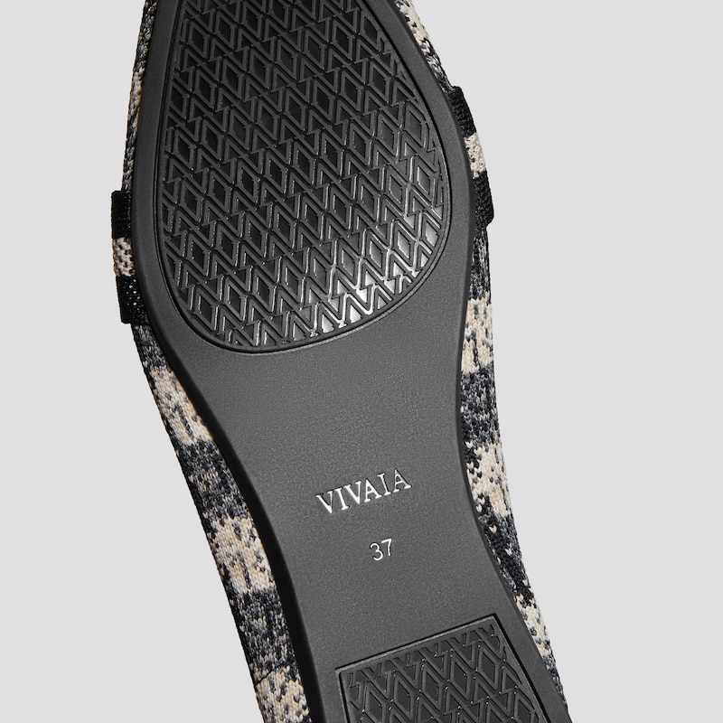 Pointed-Toe Bow Loafers (Michelle 2.0), BLACK WHITE WOOLEN, EU35 | VIVAIA