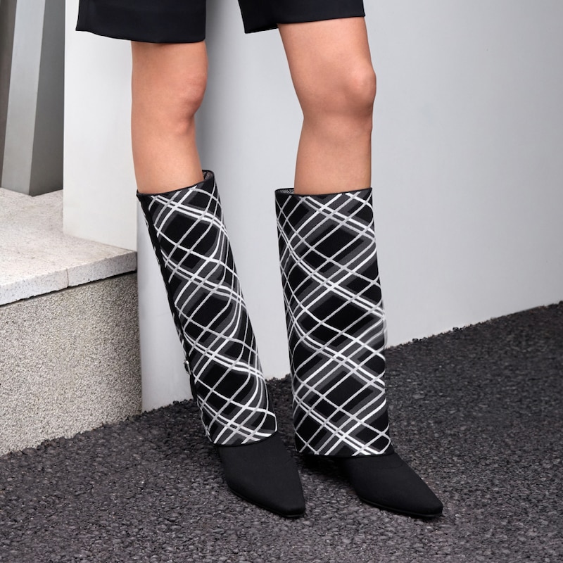 Knitted Sleeve Leg Warmers, BLACK WHITE LINED PLAID, EU35-36.5 | VIVAIA