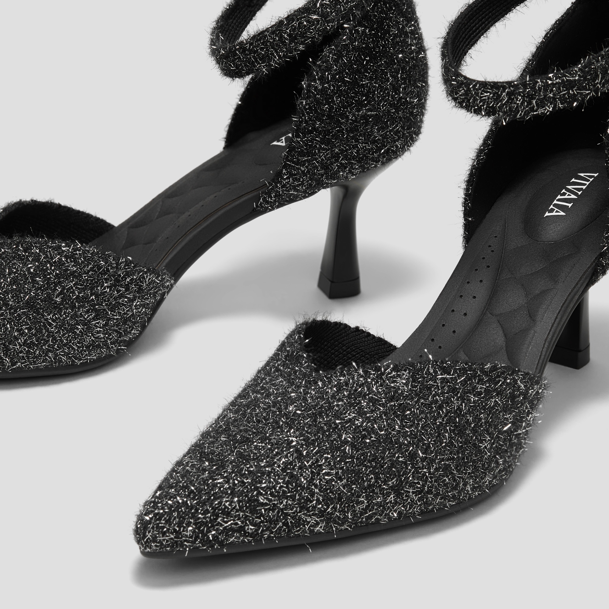 Pointed-Toe Stilettos (Arabella), BLACK SILVER METALLIC, EU35 | VIVAIA