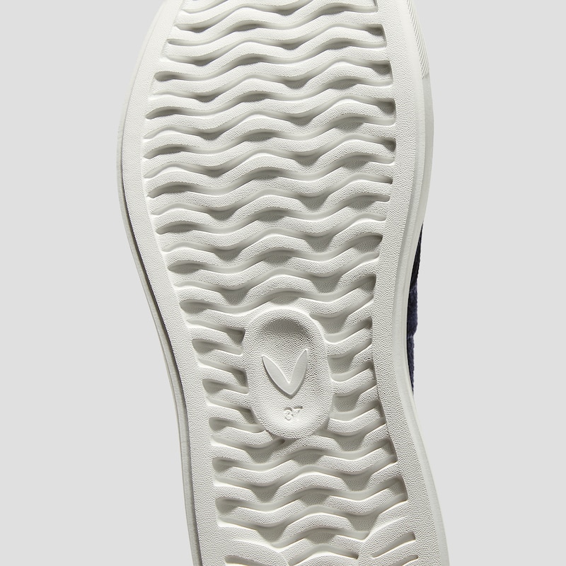 Classic Slip-On Unisex Sneakers (V-Tune), NAVY VELVET, EU38 | VIVAIA