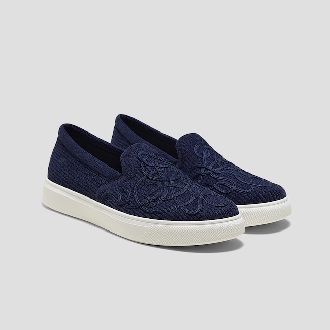 Classic Slip-On Unisex Sneakers (V-Tune)