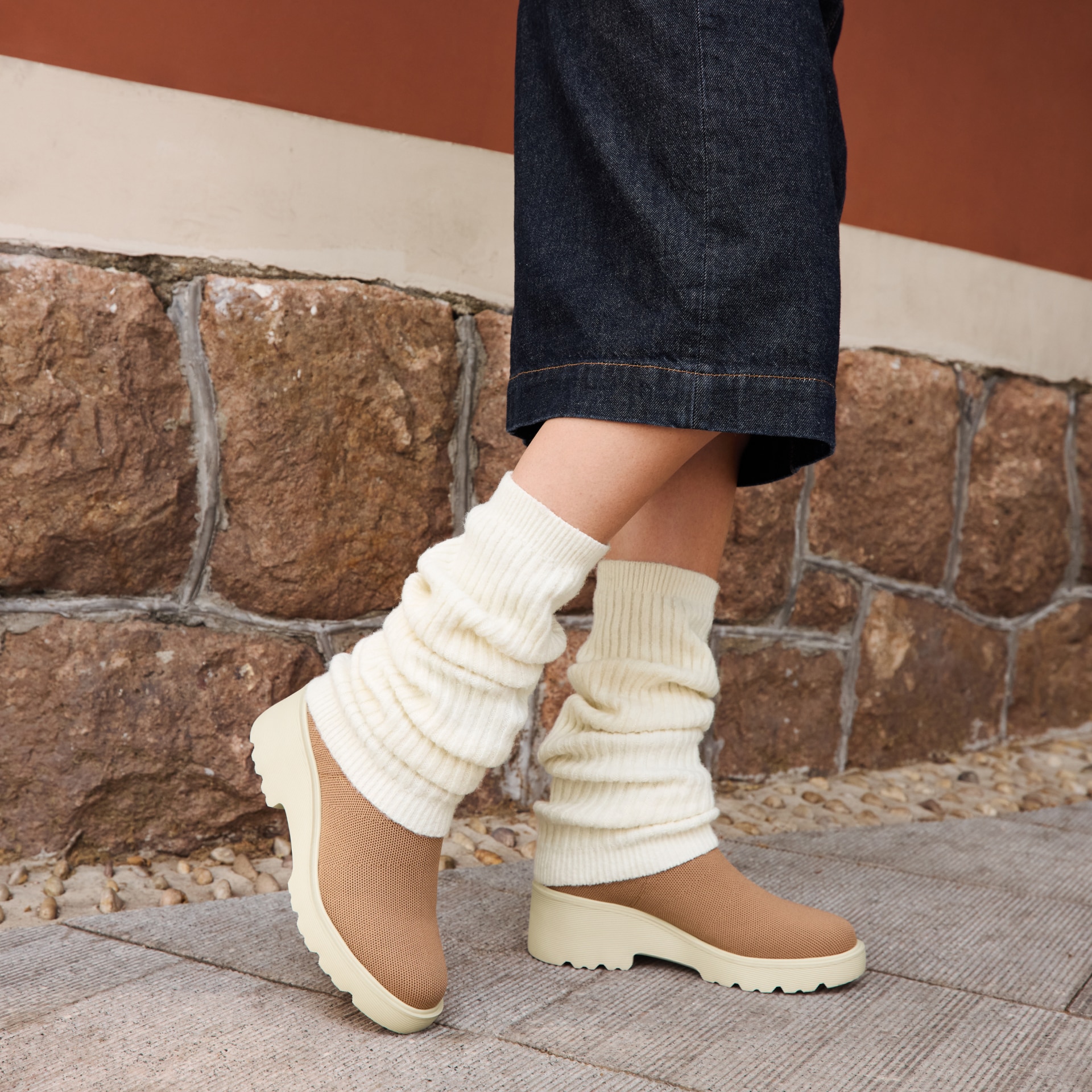 VIVAIA★[Everly] ラウンドトゥ 撥水加工 ウェッジブーツ 24.5 Round-Toe Chunky Platform Travel Boots (Everly), BEIGE, EU40 | VIVAIA