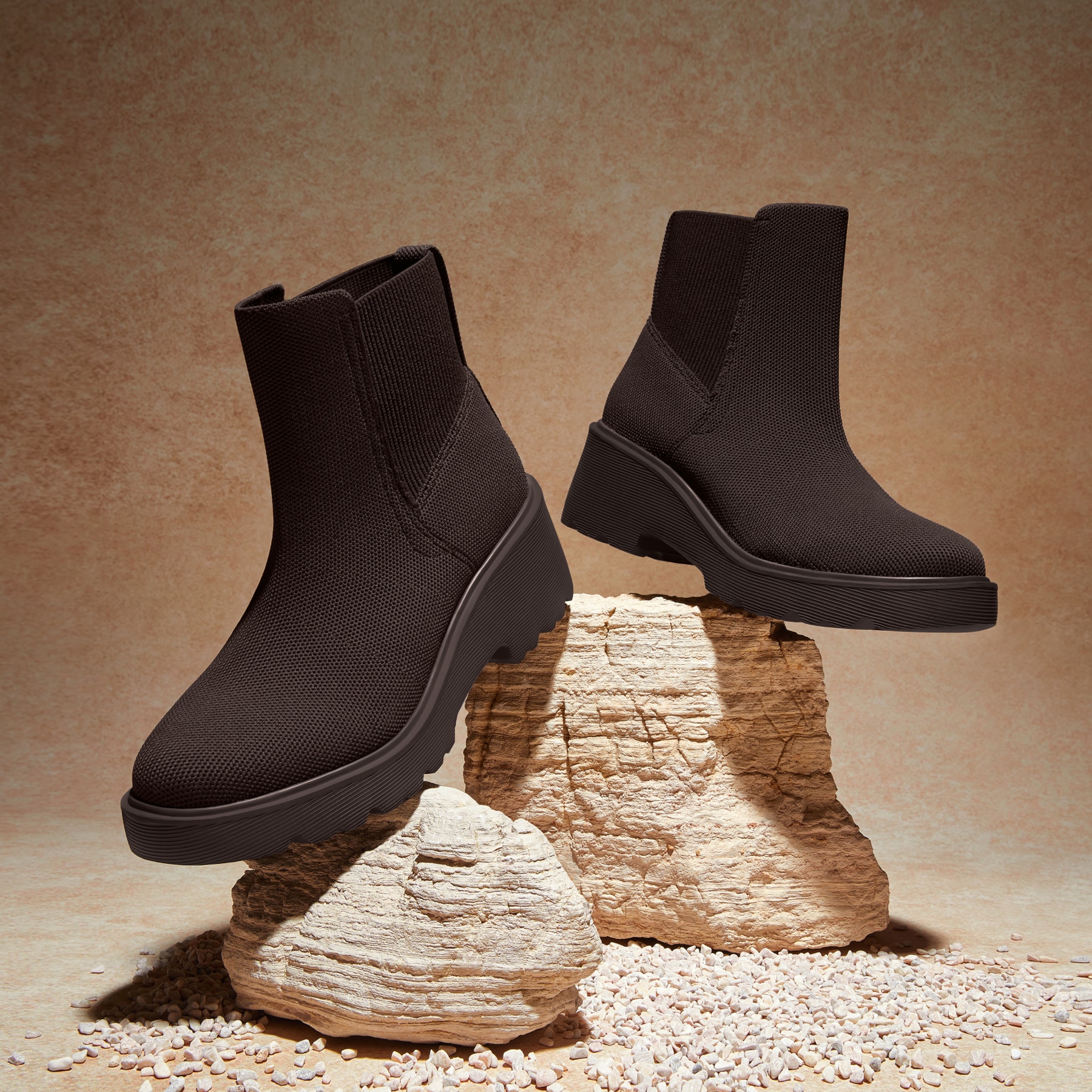 VIVAIA★[Everly] ラウンドトゥ 撥水加工 ウェッジブーツ 24.5 Round-Toe Chunky Platform Travel Boots (Everly), DARK CHOCOLATE