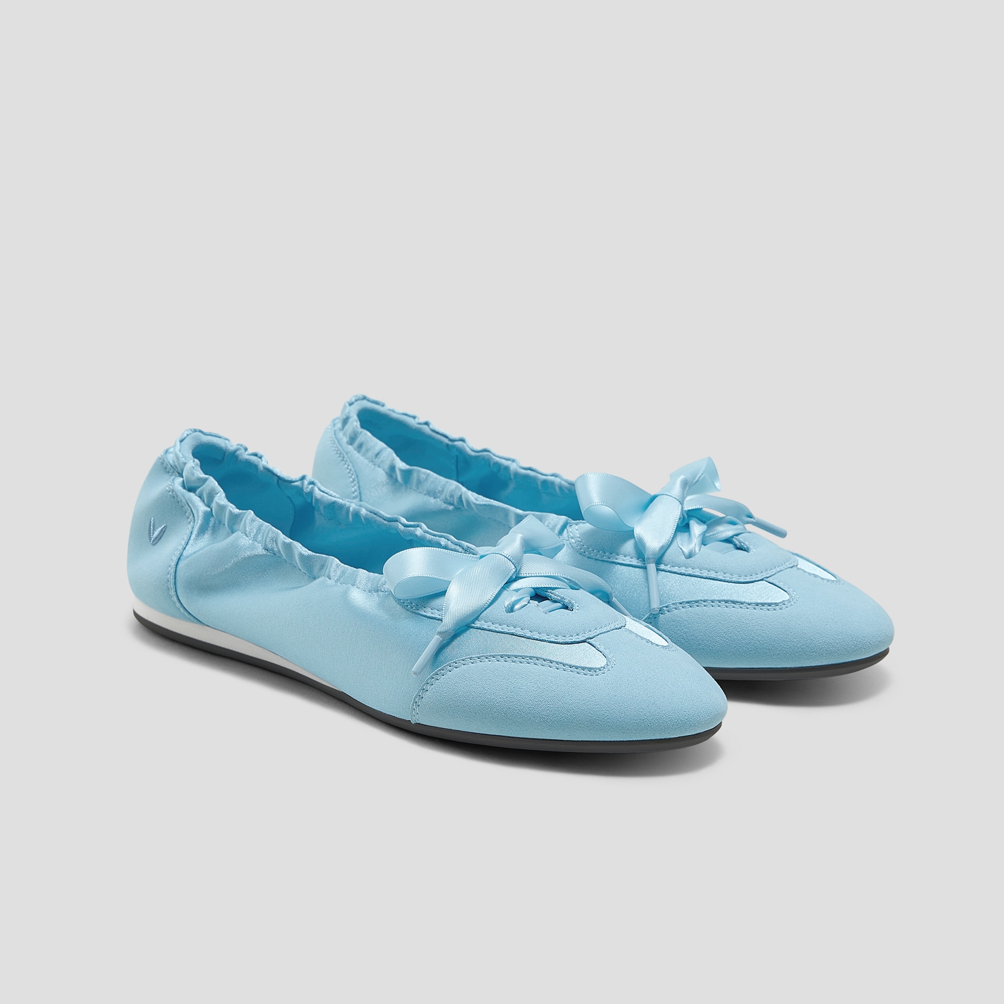 VIVAIA ビバイア YANKA ラウンドトゥレースアップスニーカーリーナ Round-Toe Satin Sneakerina (Yanka), Black, EU35 | VIVAIA