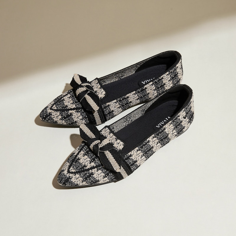 Pointed-Toe Bow Loafers (Michelle 2.0), BLACK ALMOND WOOLEN, EU39 | VIVAIA