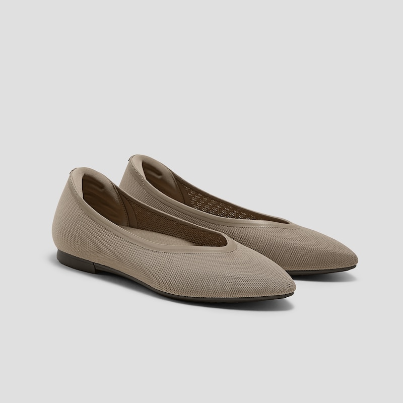 Pointed-Toe Dual-Cushion City Flats (Ecostitch™️ Flat Pro), TAUPE, EU39 | VIVAIA
