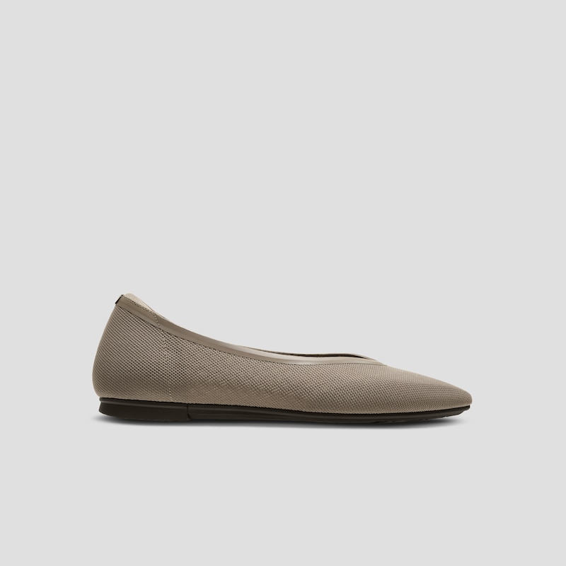 Pointed-Toe Dual-Cushion City Flats (Ecostitch™️ Flat Pro), TAUPE, EU39 | VIVAIA