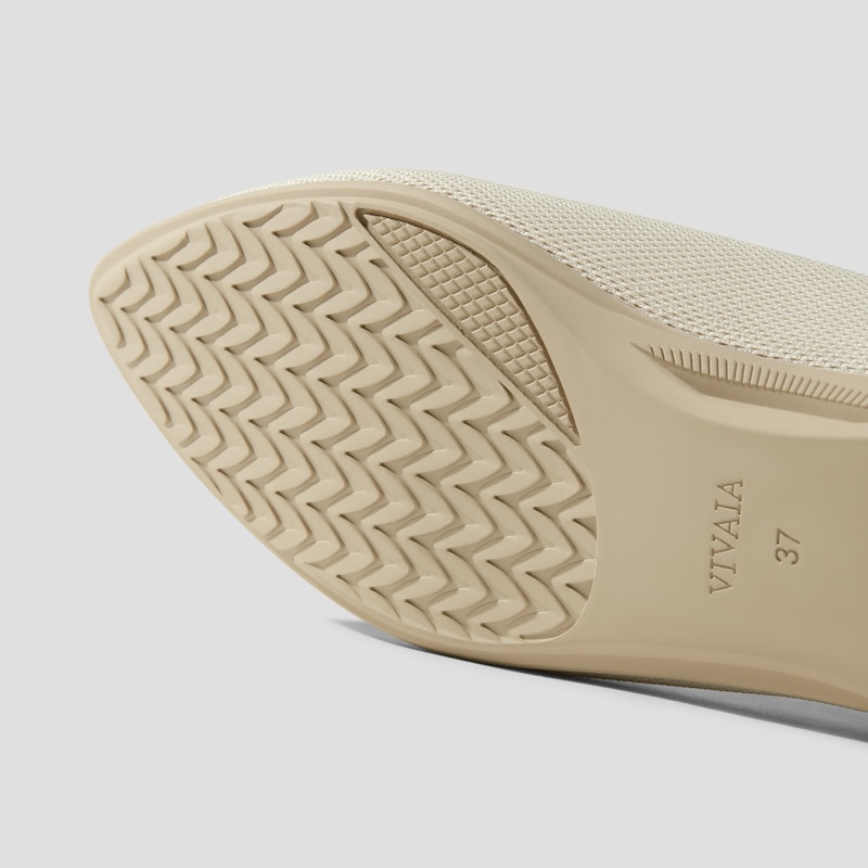 Pointed-Toe Dual-Cushion City Flats (Ecostitch™️ Flat Pro), Beige, EU37 | VIVAIA