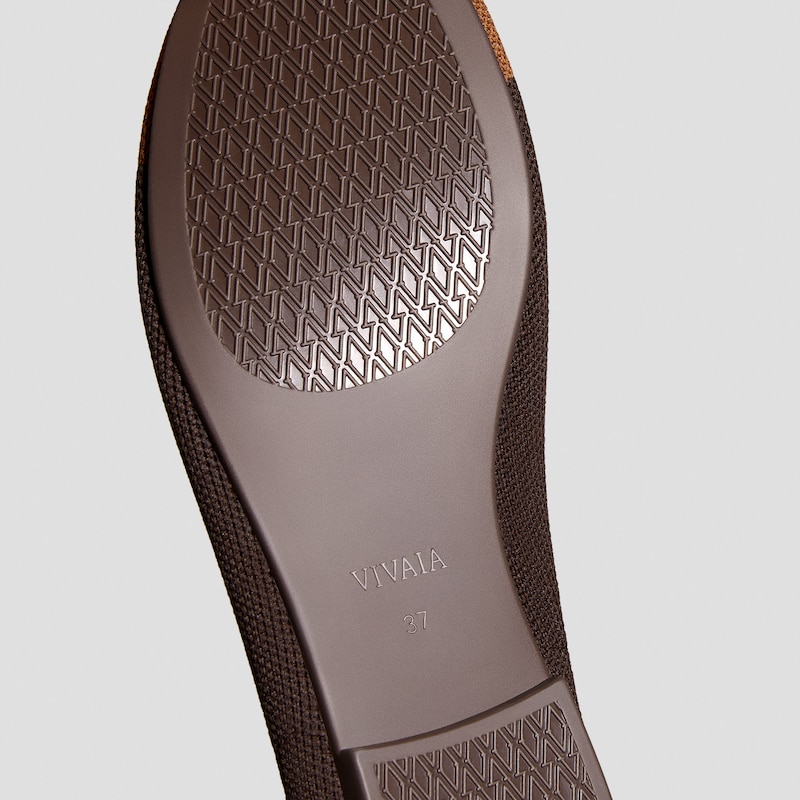 Round-Toe Embroidered Loafers (Audrey), DARK CHOCOLATE BROWN - BUNNY, EU39 | VIVAIA