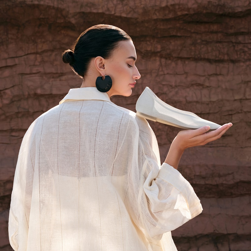 Pointed-Toe Dual-Cushion City Flats (Ecostitch™️ Flat Pro), White, EU37.5 | VIVAIA