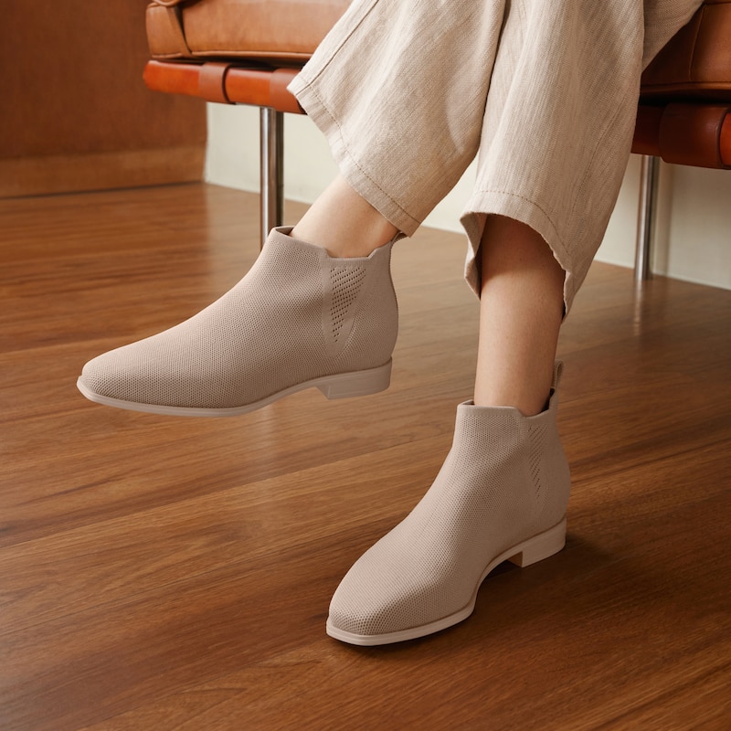 Square-Toe Slip-On Chelsea Boots (Ryan Slip-On), WARM TAUPE, EU40 | VIVAIA