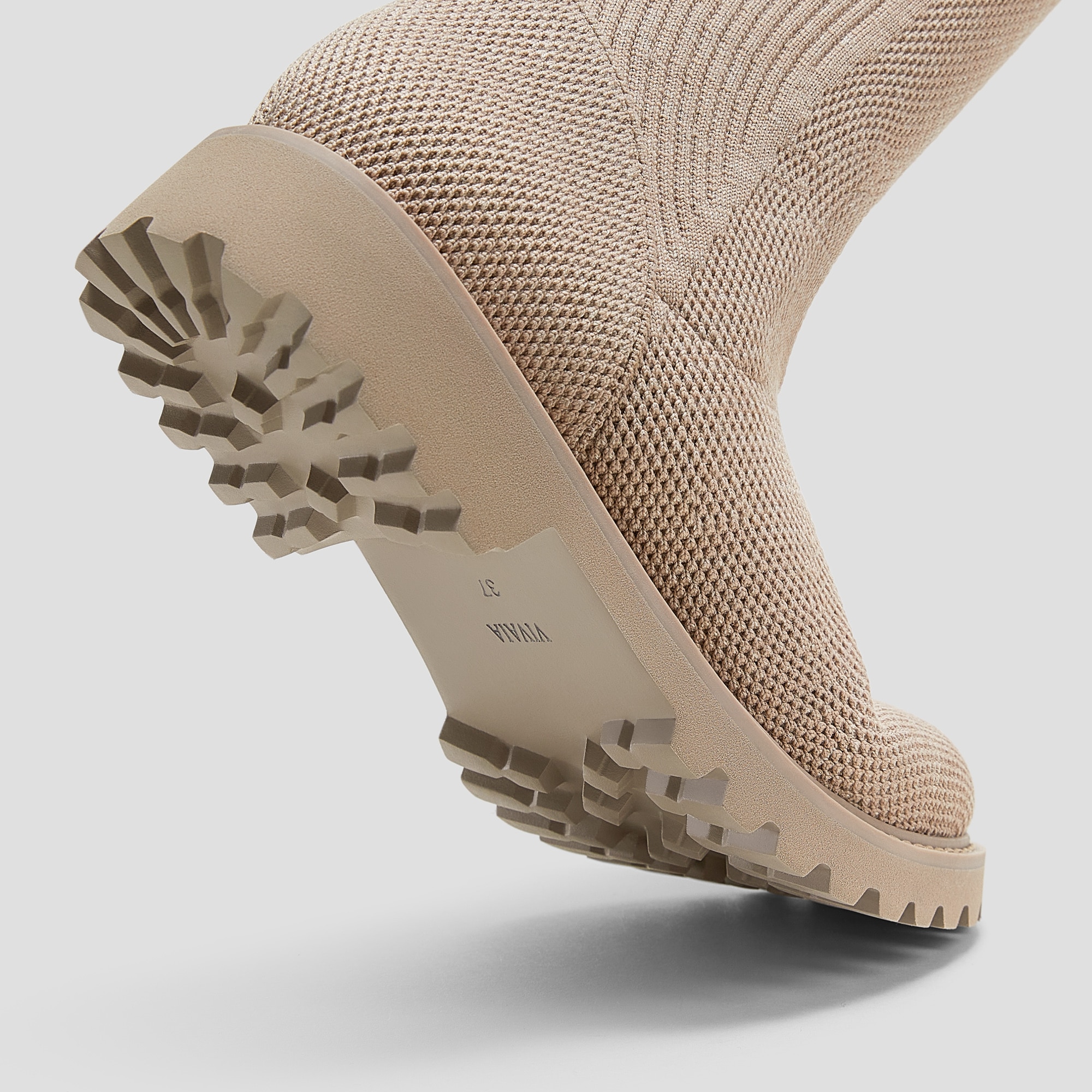 新品未使用！VIVAIA ニットブーツ ベージュ　38 新品未使用！VIVAIA ニットブーツ ベージュ 38 VIVAIA ニットパンプス