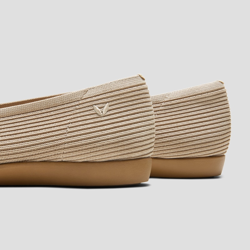 Lightweight Square-Toe V-Cut Flats (Margot Walker), ALMOND WATER REPELLENT, EU35 | VIVAIA